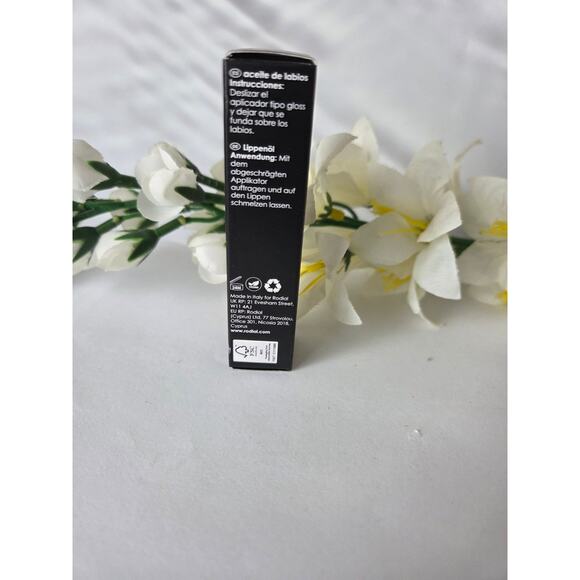 Rodial Lip Oil with Collagen 4ml Wild Plum Retail $38 - Picture 5 of 5